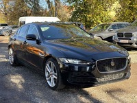 Skats no labās puses priekšā