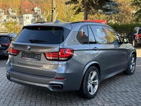 Skats no labās puses aizmugurē