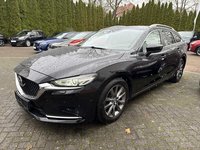 Skats no kreisās puses priekšā