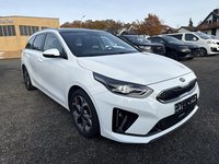 Skats no labās puses priekšā