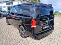 Vaade tagant vasakult