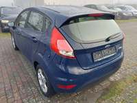 Вид сзади слева