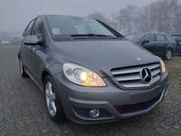 Вид спереди справа