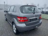 Вид сзади слева