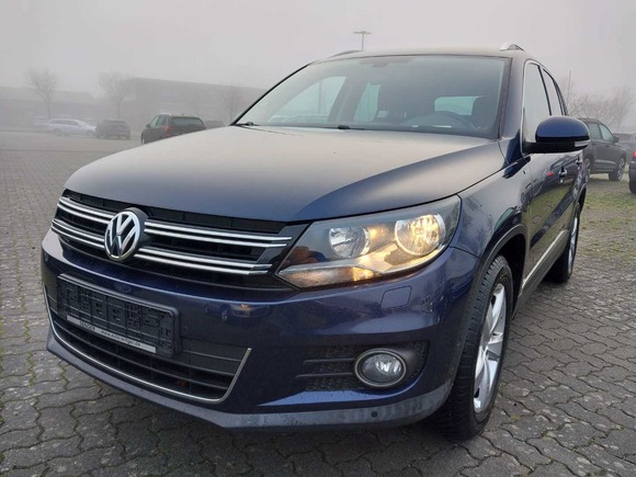 Вид спереди слева