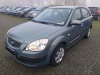 Вид спереди слева