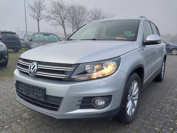 Вид спереди слева