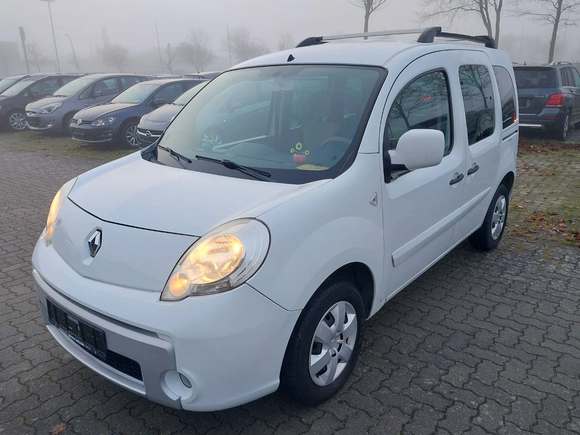 Вид спереди слева