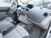 Вид на салон