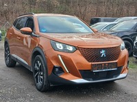 Skats no labās puses priekšā