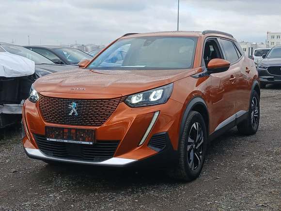 Skats no kreisās puses priekšā