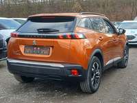 Skats no labās puses aizmugurē