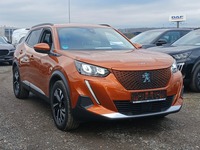 Skats no labās puses priekšā