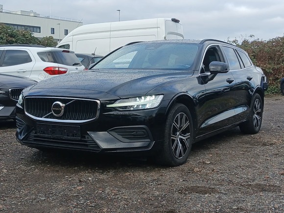 Skats no kreisās puses priekšā