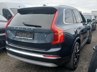 Skats no labās puses aizmugurē