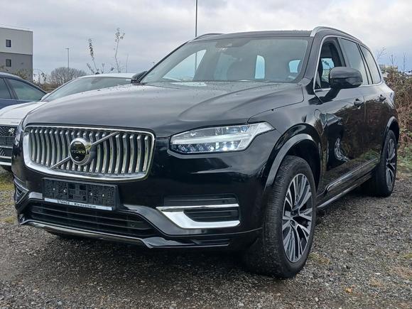 Skats no kreisās puses priekšā