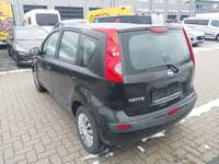 Вид сзади слева