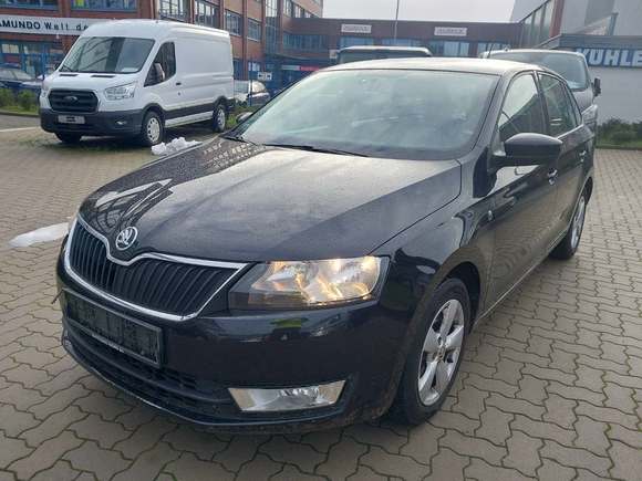 Вид спереди слева