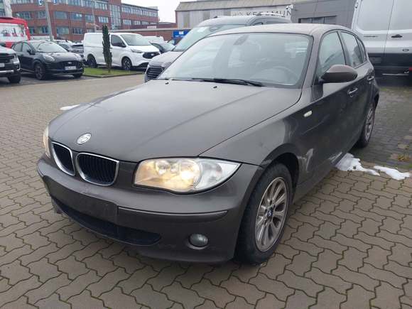 Вид спереди слева