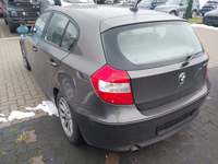 Вид сзади слева