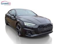 Skats no labās puses priekšā