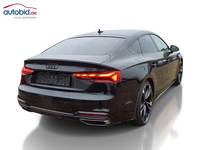 Skats no labās puses aizmugurē