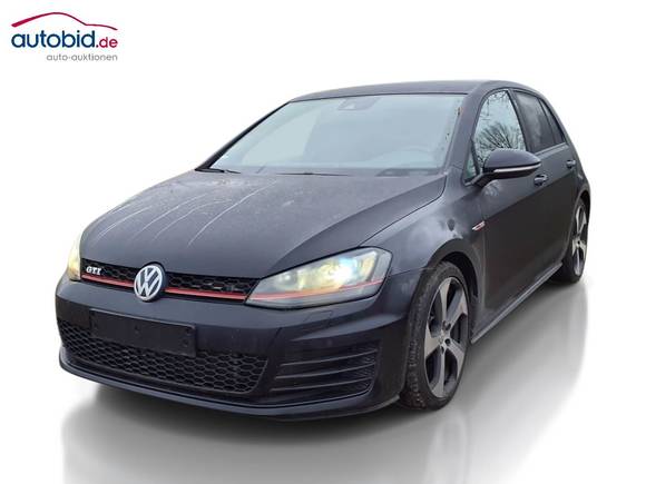 Skats no kreisās puses priekšā