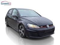 Skats no labās puses priekšā