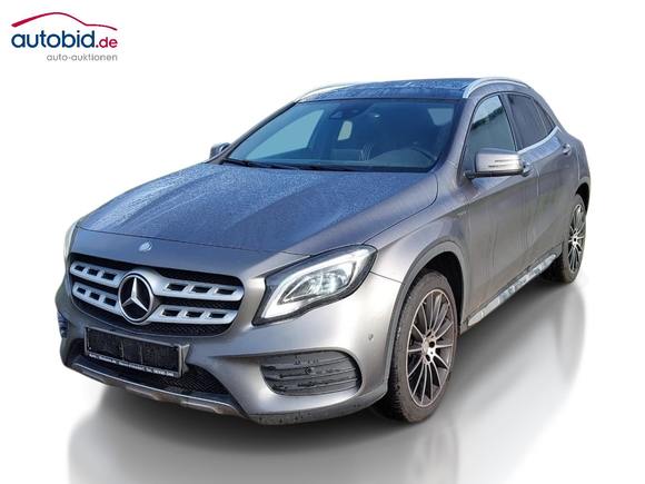 Skats no kreisās puses priekšā