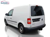 Skats no kreisās puses aizmugurē