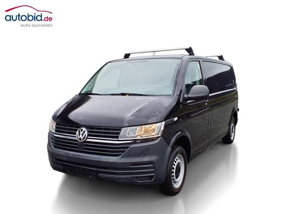 Skats no kreisās puses priekšā