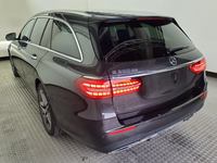 Pogled od pozadi levo