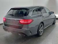 Pogled od pozadi desno