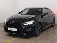 Skats no kreisās puses priekšā