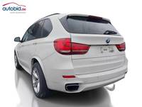 Vaade tagant vasakult