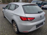 Vaade tagant vasakult