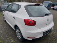 Vaade tagant vasakult