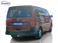 Pogled od pozadi desno