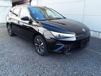 Skats no labās puses priekšā