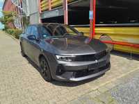 Skats no labās puses priekšā