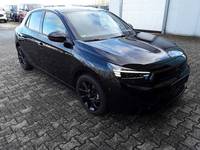 Skats no labās puses priekšā