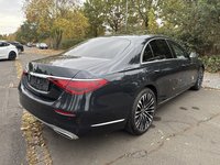 Skats no labās puses aizmugurē