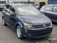 Skats no labās puses priekšā