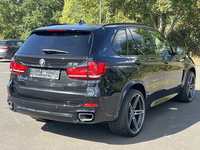 Skats no labās puses aizmugurē