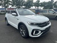 Skats no labās puses priekšā