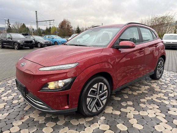 Skats no kreisās puses priekšā