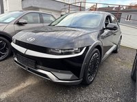 Skats no kreisās puses priekšā