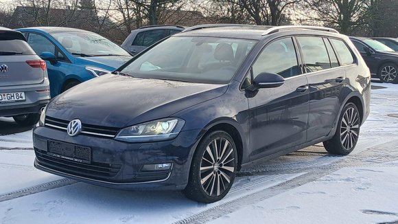 Skats no kreisās puses priekšā