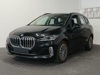 Pogled od napred levo