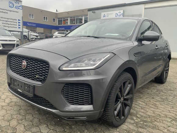 Pogled od napred levo